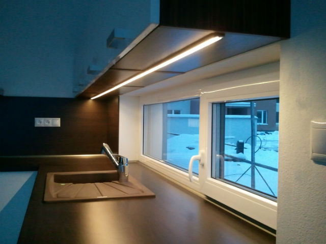 Led osvetlenie kuchynskej linky